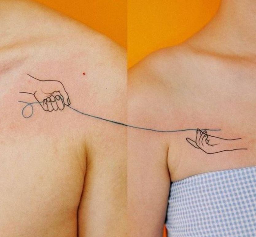 Tatouage Frère Et Sœur Fil Dans Les Mains 