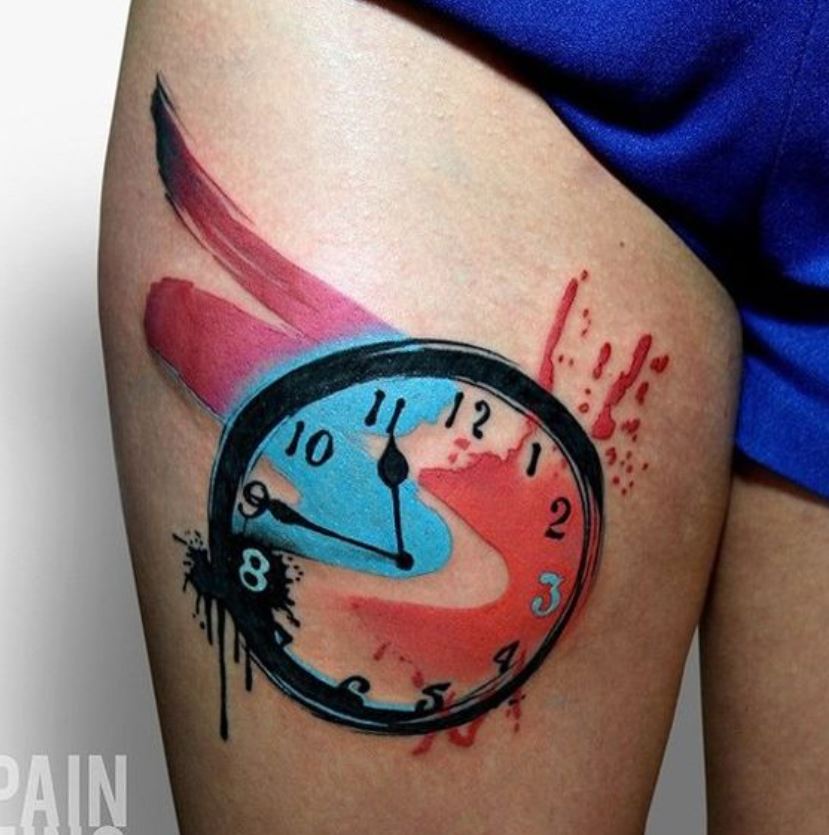 Tatouage Quadricolore Horloge En Aquarelle 