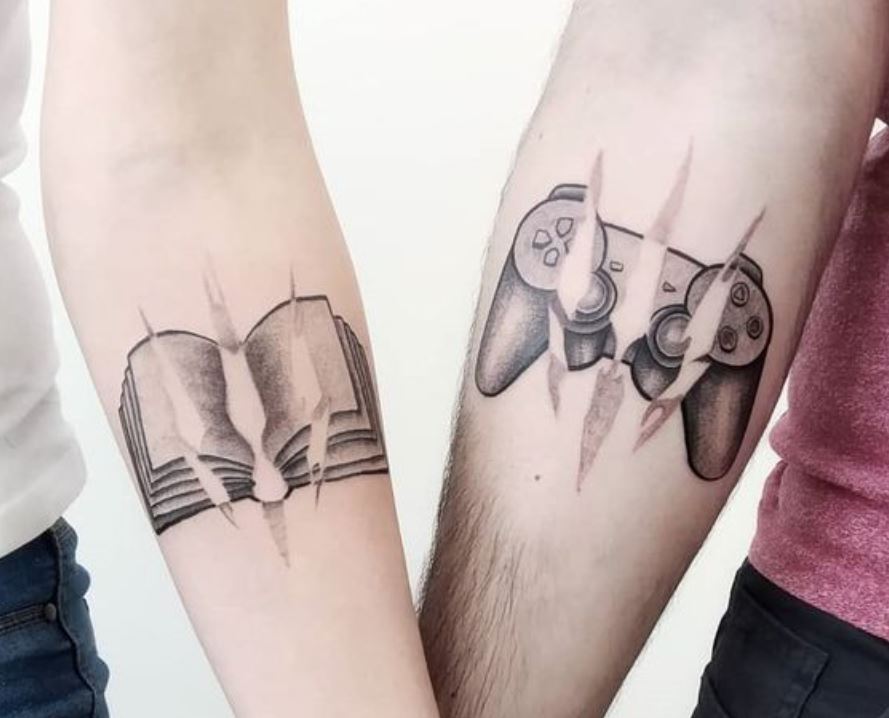 Tatouage Frère Et Sœur Livre Et Manette 