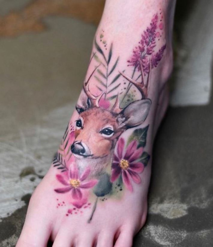 Tatouage Tête De Cerf Florale