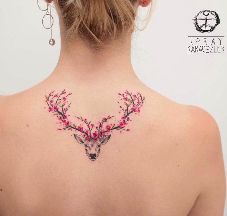 Tatouage Tête De Cerf à Bois Floral 