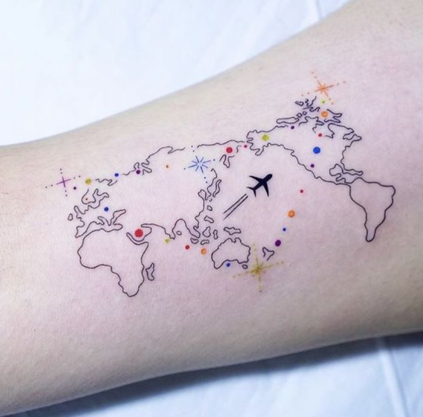 Tatouage Voyage Planisphère à étoiles