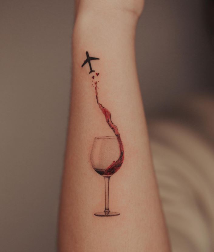 Tatouage Voyage Avion Et Verre De Vin 