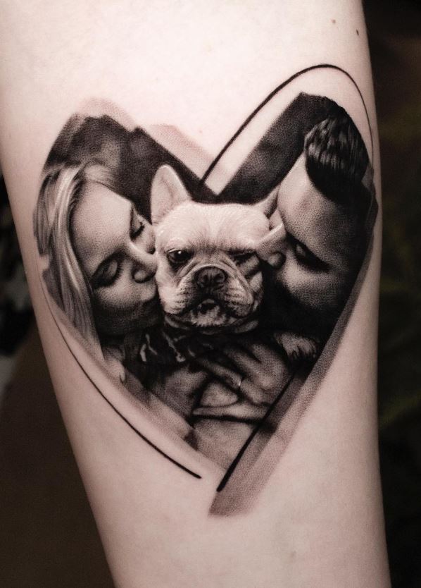 Tatouage Câlin Avec Un Chien