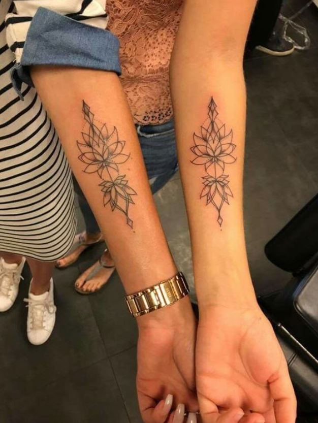 Tatouage Mère Fille Lotus Ornemental 