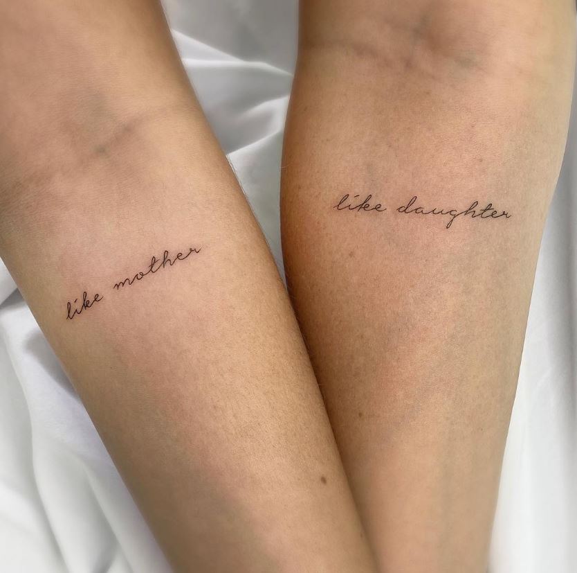 Tatouage Mère Fille Phrase En Lignes Fines 