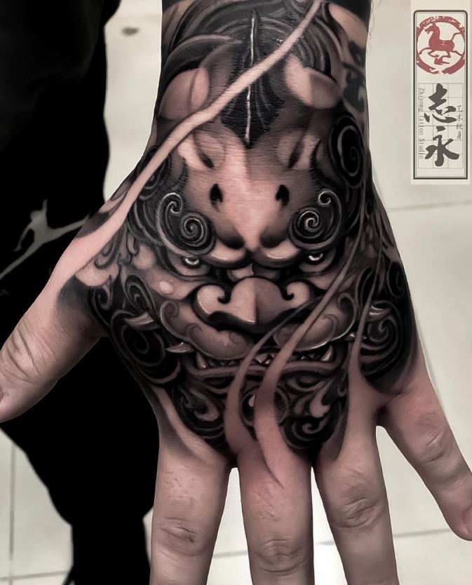 Tatouage Main Homme Démon Japonais 