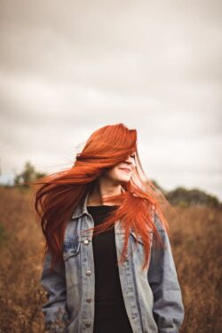 Cheveux rouges