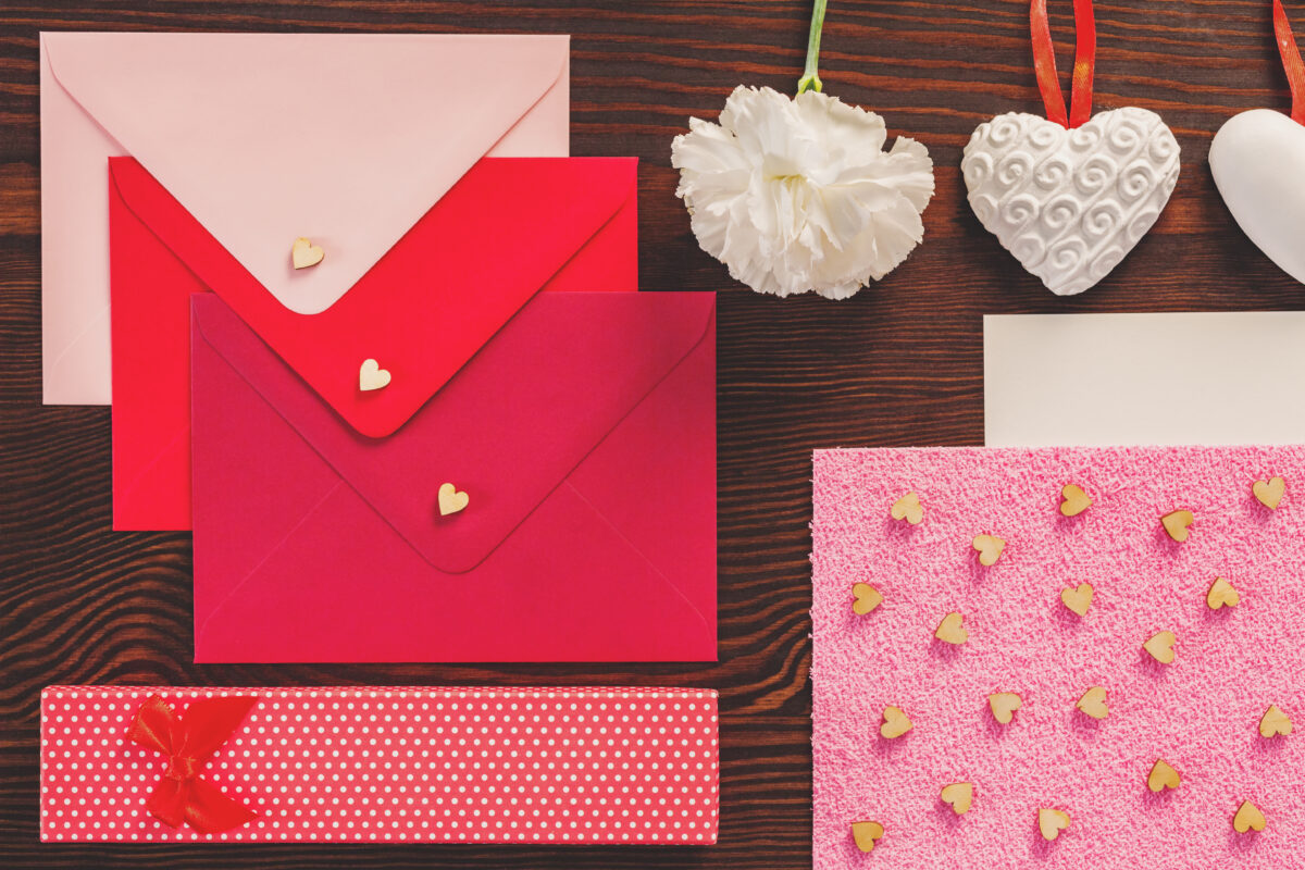 lettres enveloppes couleur